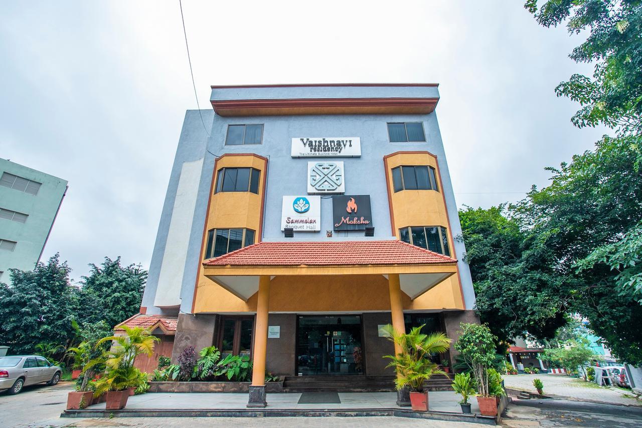 Oyo 18762 Vaishnavi Residency Hotel Bangalore Exterior foto
